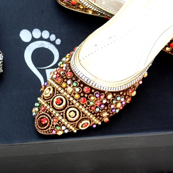 LK-003-Ladies-khussa-traditional-for-women-stitched-mojari-footwear-sandals-shoes-girls-fashion-culture-hand-made-stitched-online-sale-pakistan-pezaarpk-pezaar-heels-flats (1)