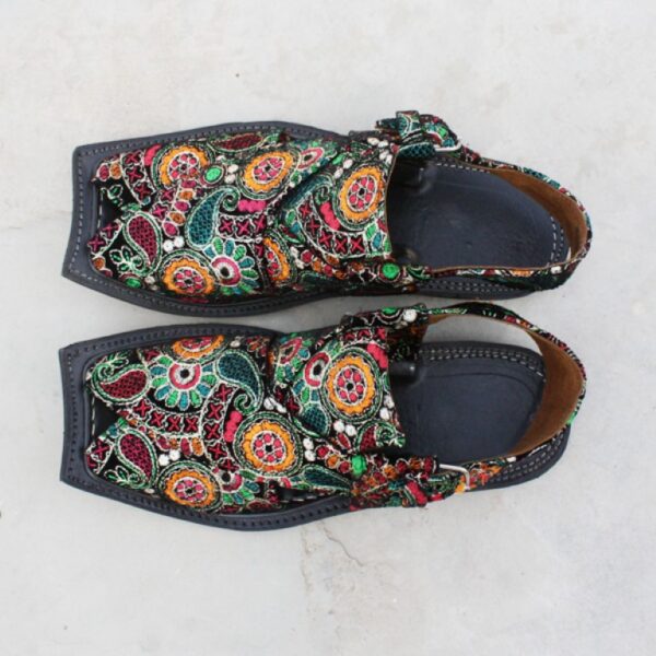 ladies kheri chappal