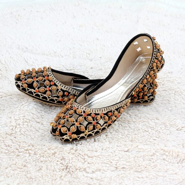 LK-004-Ladies-khussa-traditional-for-women-stitched-mojari-footwear-sandals-shoes-girls-fashion-culture-hand-made-stitched-online-sale-pakistan-pezaarpk-pezaar-heels-flats (1 (2)