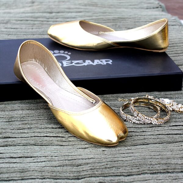 LK-014-Ladies-khussa-traditional-for-women-stitched-mojari-footwear-sandals-shoes-girls-fashion-culture-hand-made-stitched-online-sale-pakistan-pezaarpk-pezaar-heels-flats (1 (3)