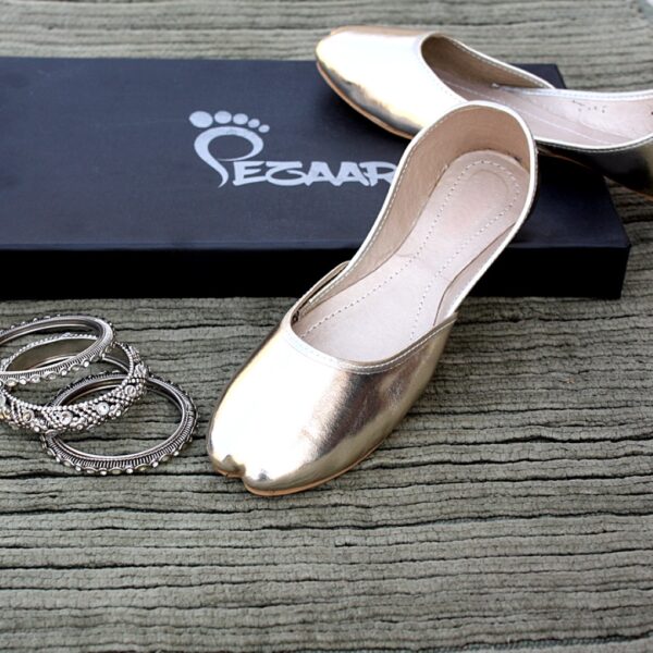 LK-016-Ladies-khussa-traditional-for-women-stitched-mojari-footwear-sandals-shoes-girls-fashion-culture-hand-made-stitched-online-sale-pakistan-pezaarpk-pezaar-heels-flats (1)